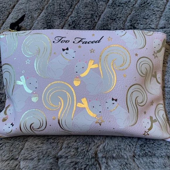 Too Faced Squirrels Makeup Set - Picture 4 of 5